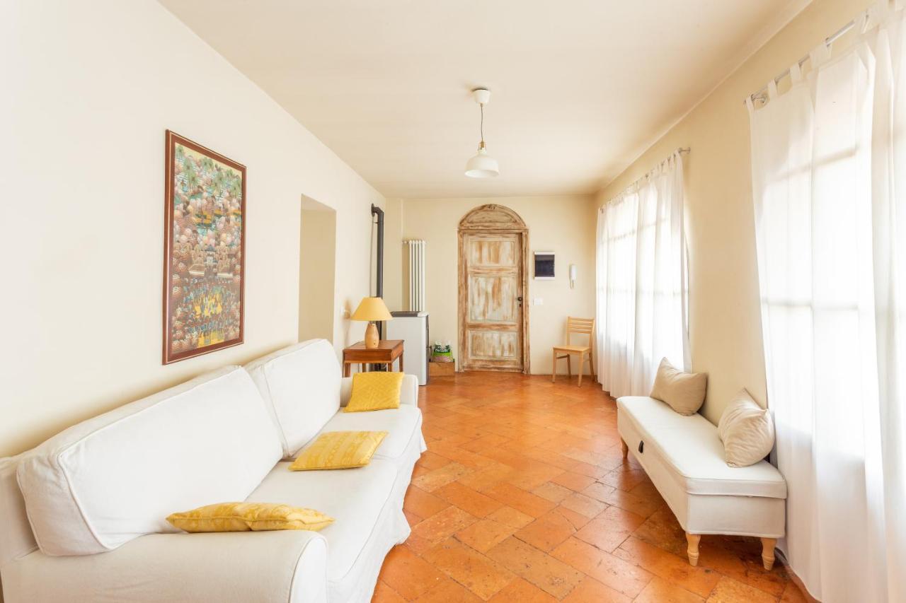 Palazzo Mia By Icasamia It Apartment Castello Cabiaglio Екстериор снимка