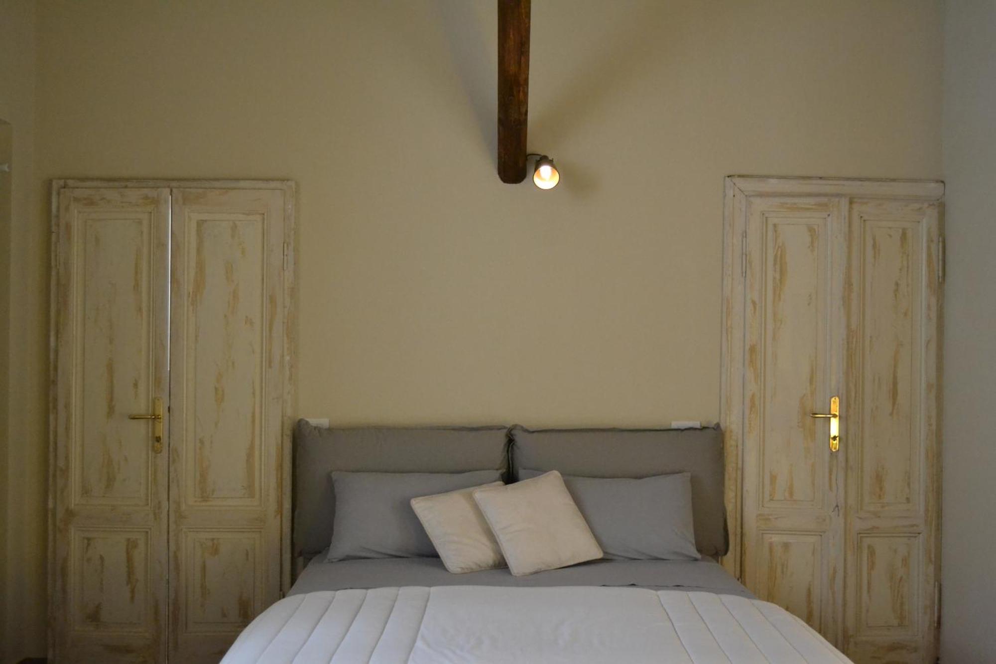Palazzo Mia By Icasamia It Apartment Castello Cabiaglio Стая снимка