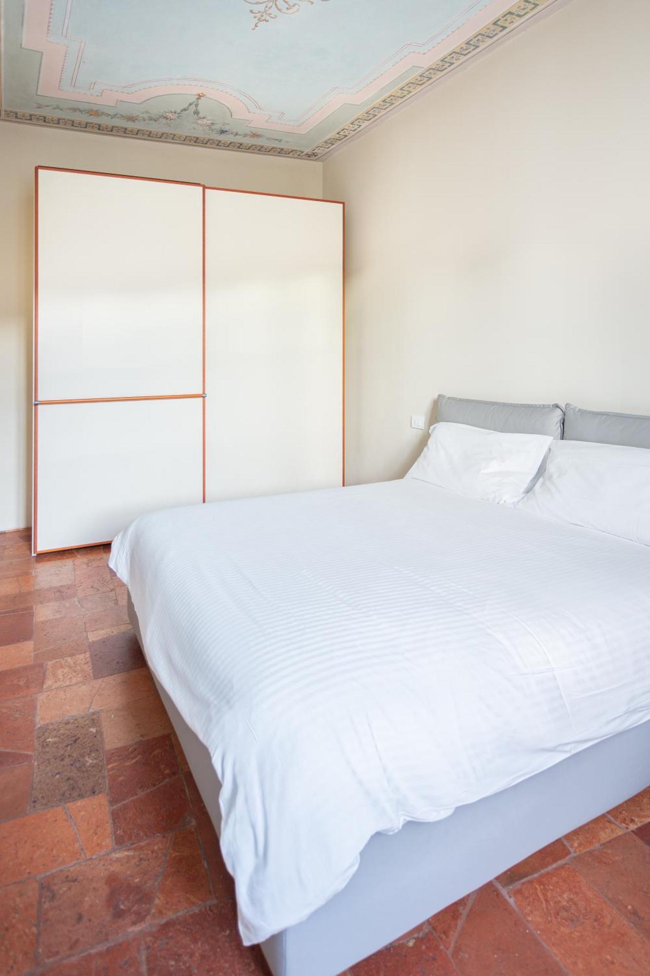 Palazzo Mia By Icasamia It Apartment Castello Cabiaglio Стая снимка