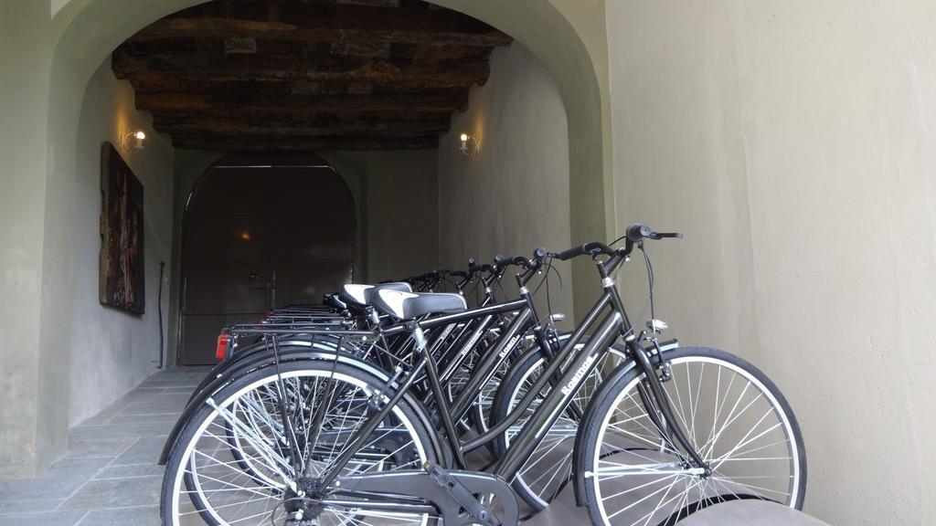 Palazzo Mia By Icasamia It Apartment Castello Cabiaglio Екстериор снимка